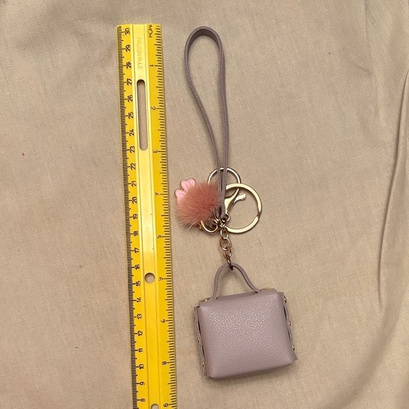 🌸🆕🌸Gray Mini Bag Keychain with Pink Pom Pom and Pink Flower Bag Charm - Picture 6 of 15